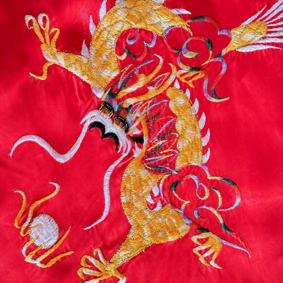 Vintage Red Satin Dragon Robe Short Kimono Aloha Hawaii Embroidered Rayon S - Picture 10 of 13